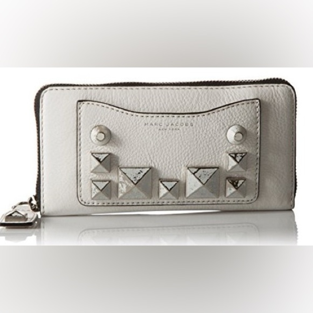EUC like new Marc by Marc Jacobs wallet